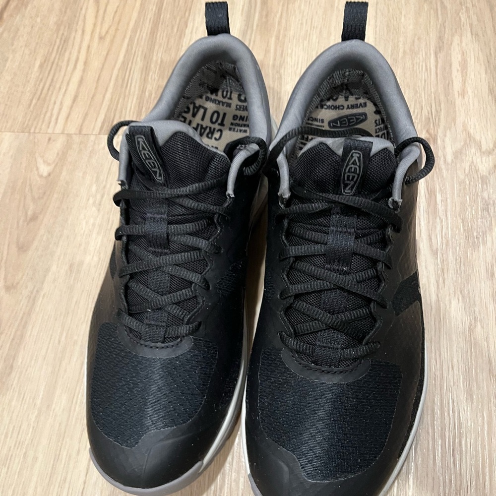 KEEN Men's Versacore Waterproof Hiking Shoe Black Size 11